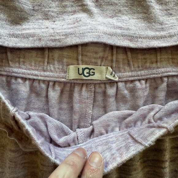 UGG Lounge Set - Picture 4 of 5